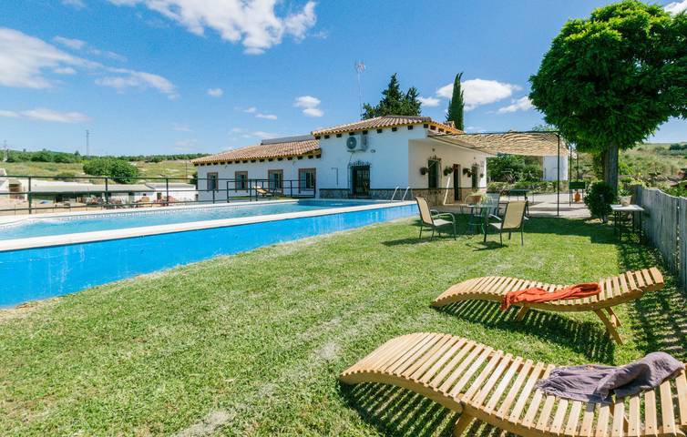 Location de vacances pour 14 personnes, avec terrasse et piscine, animaux acceptés dans la Province de Séville - 2