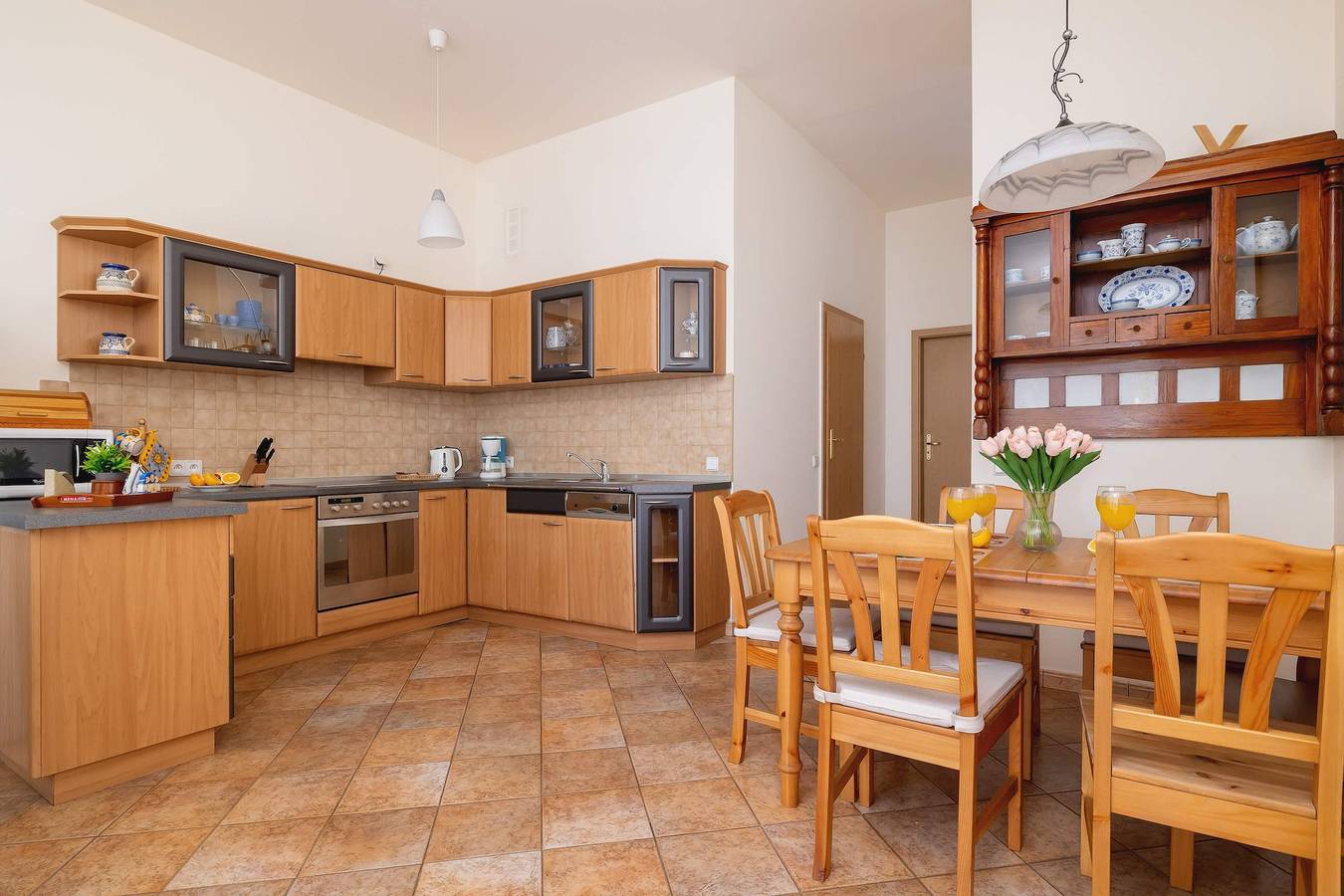 Apartamento entero, Family Apartment with Terrace | 2 km to Krupowki and Parking in Zakopane, Cárpatos (Polonia)