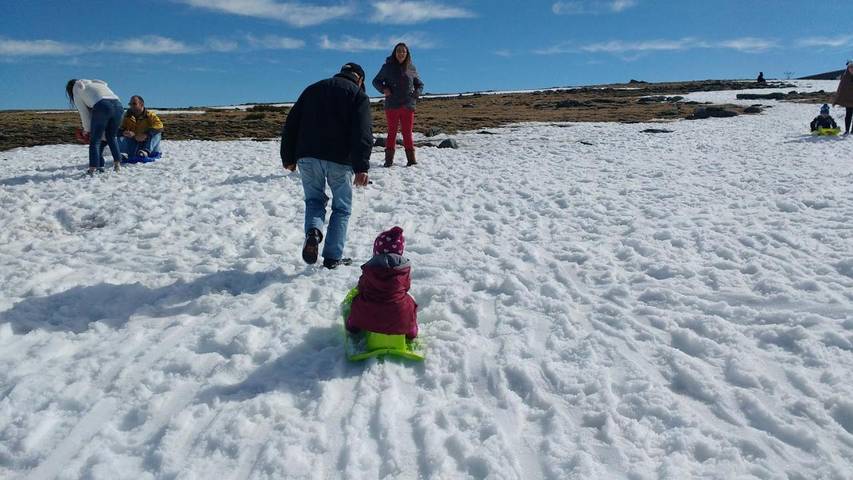 Location de vacances pour 4 personnes, avec jardin et bassin pour enfant ainsi que piscine et vue, animaux acceptés dans Fornos de Algodres