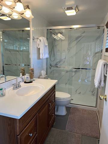 Vacation Home for 4 Guests in Broadmoor, Colorado Springs, Picture 1