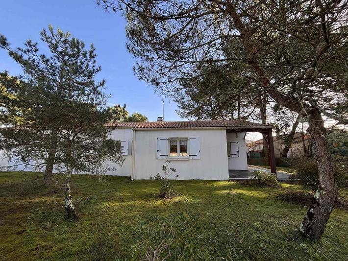 Location de vacances pour 6 personnes, avec terrasse et jardin dans Office De Tourisme De La Tranche Sur Mer - 3