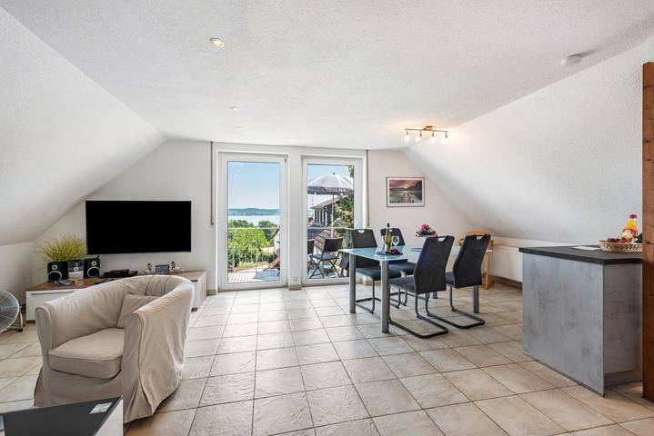 Ferienwohnung für 4 Personen, mit Balkon und Seeblick in Konstanz
