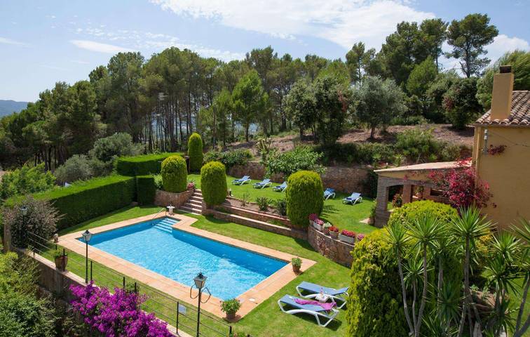 Casa rural para 8 personas, con jardín en Regencós