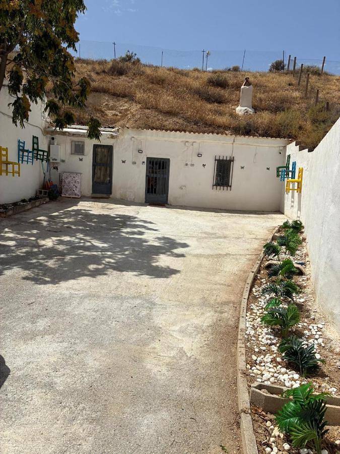 Holiday home for 8 people, with garden - 1
