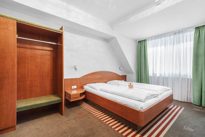 Schieners Hotel & Apfelhof - Einzelzimmer Economy in Wemding, Bayerisch Schwaben