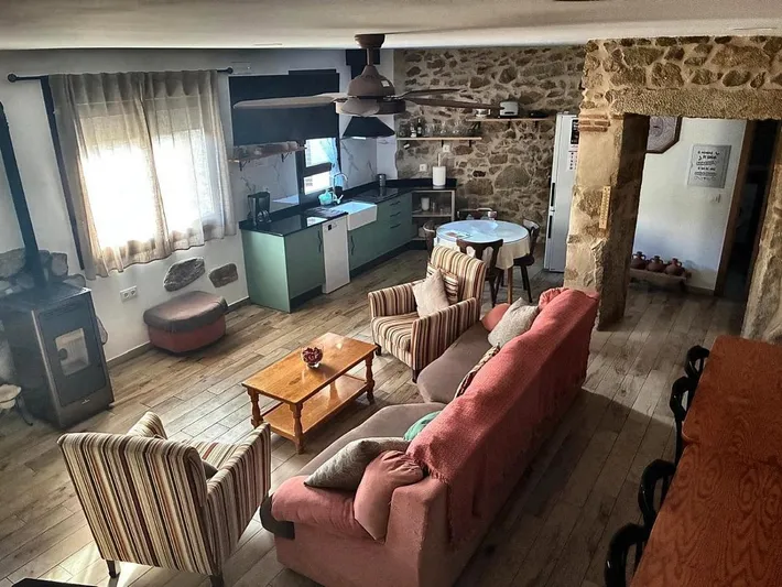 Casa de vacaciones para 8 personas, con jardín además de vistas y piscina - 1