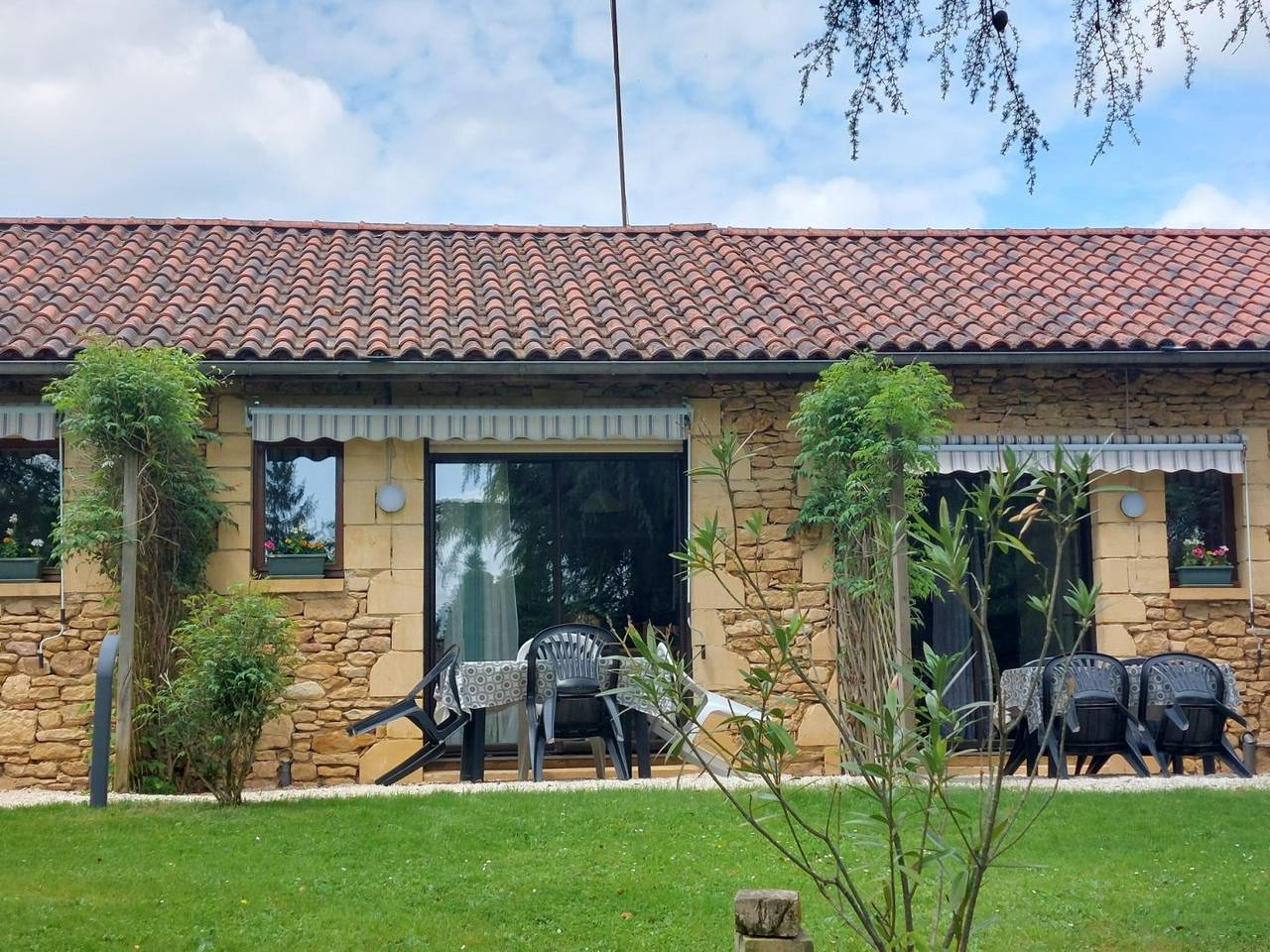 Studio entier, Gîte paisible à Sarlat-la-Canéda en Dordogne, Périgord noir in Sarlat-la-Canéda, Périgord Noir