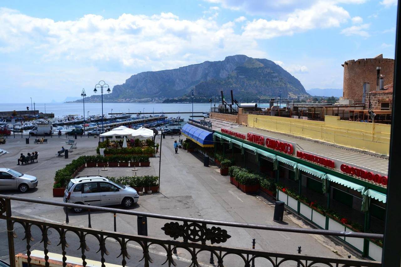 Ganze Wohnung, Maisonette in Mondello, Palermo