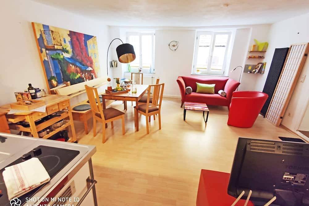Ganze Wohnung, Modernes Studio in der Altstadt in Landshut, Ostbayern