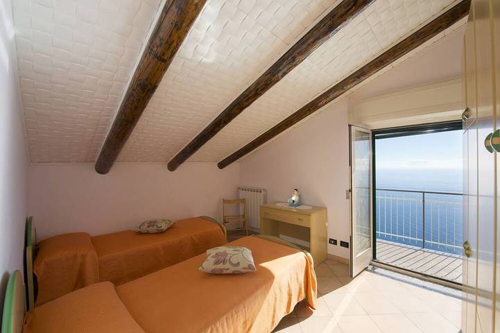 Appartamento intero, Appartamento con vista mozzafiato con Jacuzzi relax in San Michele Salerno, Furore