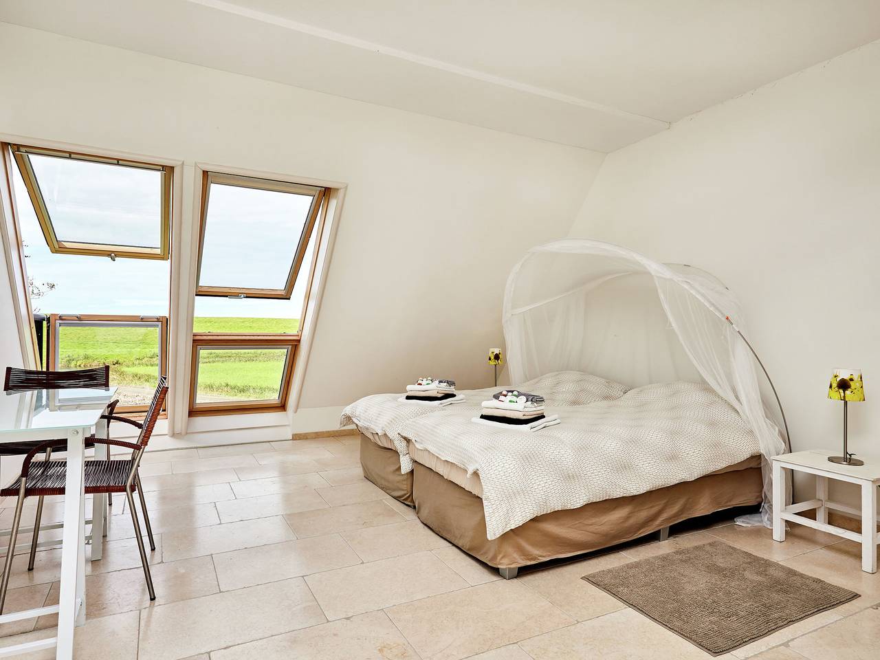 Raum zum Verbinden: Eine Küstenvilla in Dongeradeel, Niederländische Nordsee