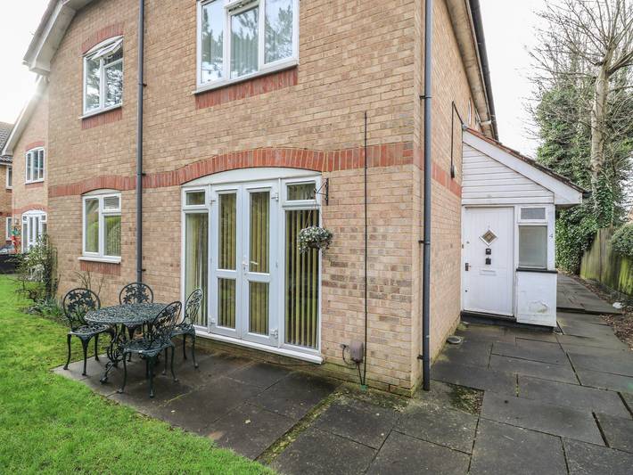 Holiday rental for 6 people, with garden in Watford