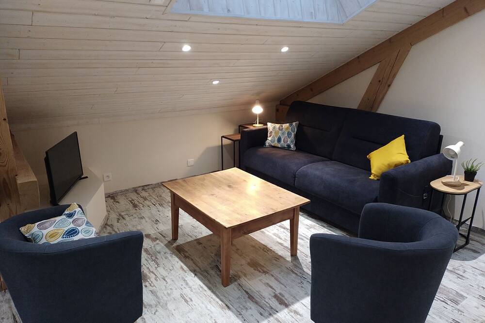 Ganze Wohnung, Le Lupicin. Very comfortable T3 for 7 people in Saint-Lupicin, Regionaler Naturpark Hochjura