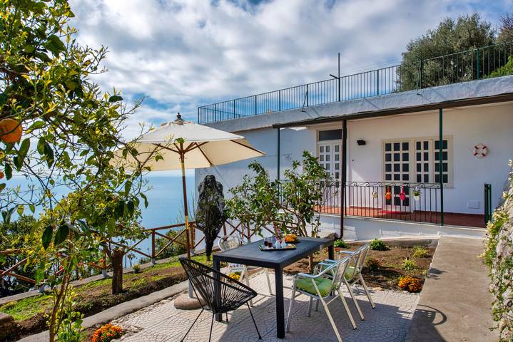 Ferienwohnung für 4 Personen, mit Terrasse und Garten in Amalfi