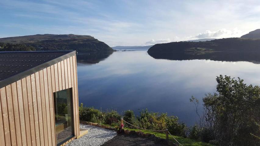 Holiday rental for 2 people, with Terrace and Garden as well as Lake view and View in Portree