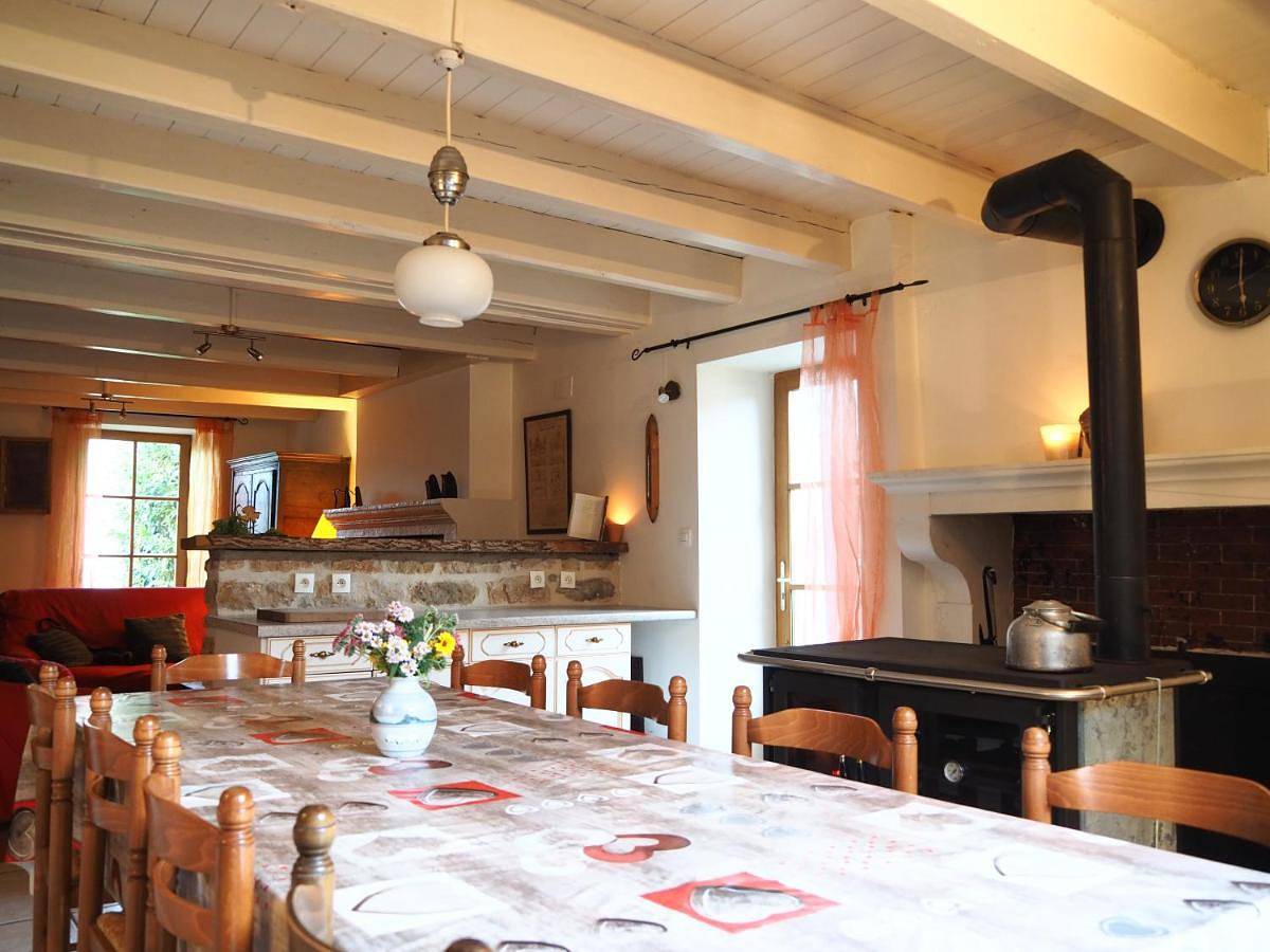 Authentique Maison Familiale rénovée près du lac "Chez Henriette" in Saint-Ciergues, Haute-Marne