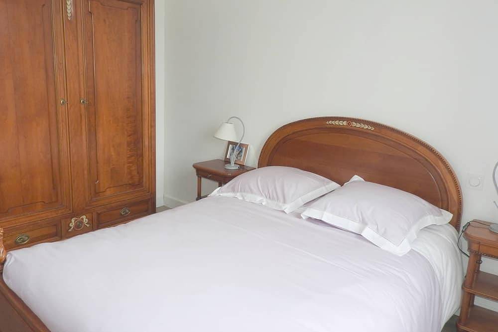 A'Mag House overlooking the mouth of the ugly port of Tréhiguier in Pénestin, Côte des Mégalithes