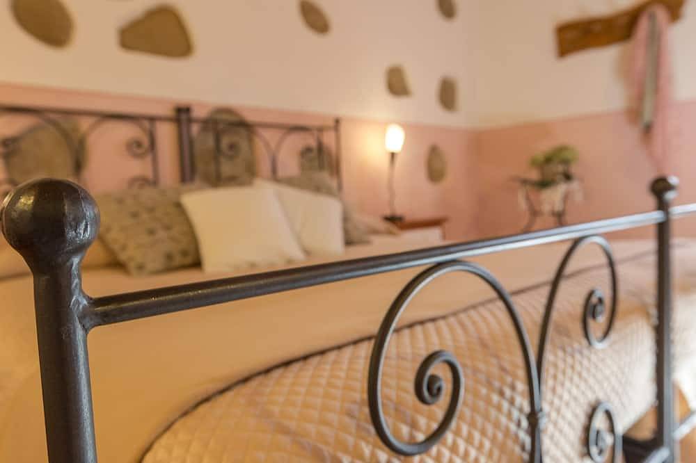 Geheel appartement, Aanbieding! Vakantie, appartement (Mimosa 2 + 2) Volterra, San Gimignano en Pisa in Peccioli, Provincie Pisa