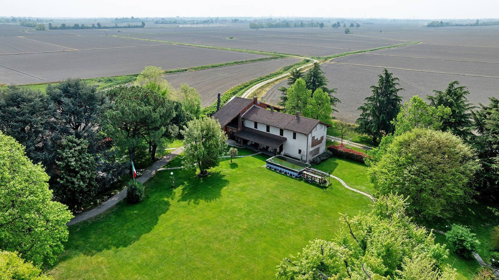 Appartamento intero, Appartamento Casa 'Bianca' con Wi-Fi e aria condizionata in San Pietro Mosezzo, Provincia di Novara