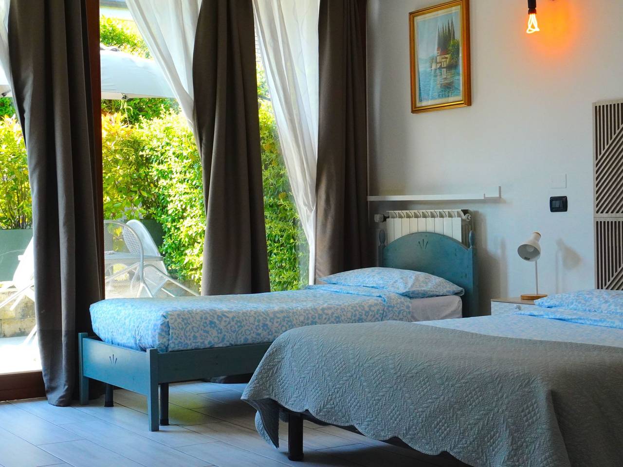 Ganze Wohnung, Ein-Zimmer-Wohnung 'Italien' mit Terrasse in Desenzano del Garda, Gardasee-Berge