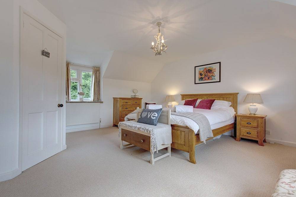 Flint Cottage -  a self catering cottage that sleeps 4 adults and 2 children (under 13)  in 3 bedroo in Stiffkey, Norfolk Coast
