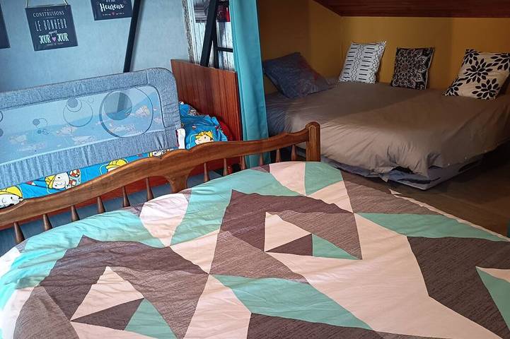 Gîte pour 6 personnes dans Saint-Julien-du-Pinet - 2