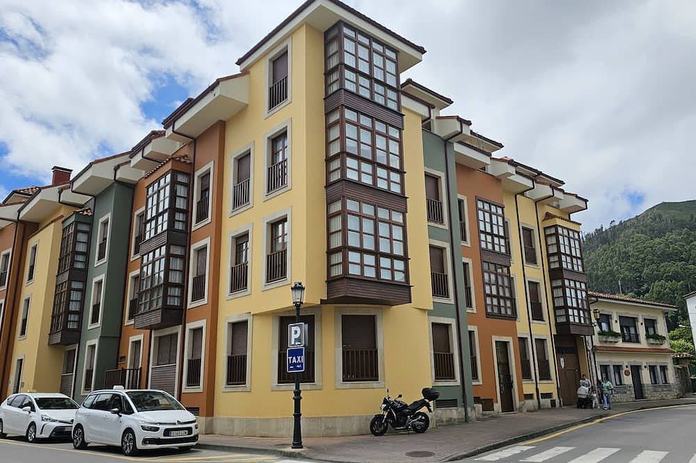 Entire apartment, Cuevas de Mar Apartment in Nueva de Llanes, Llanes