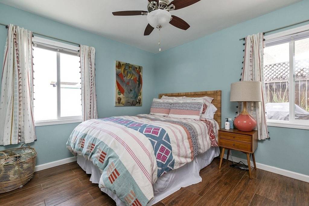 Neuer, charmanter Strandbungalow im Herzen von Seaside Ventura in Ventura Beach, Ventura