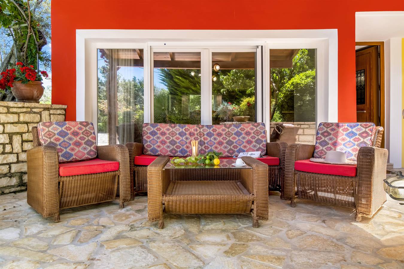 Appartamento intero, Appartamento 'Polys Villa Lefkada 1' con vista sulle montagne, Wi-Fi e aria condizionata in Apolpena, Leucade Città