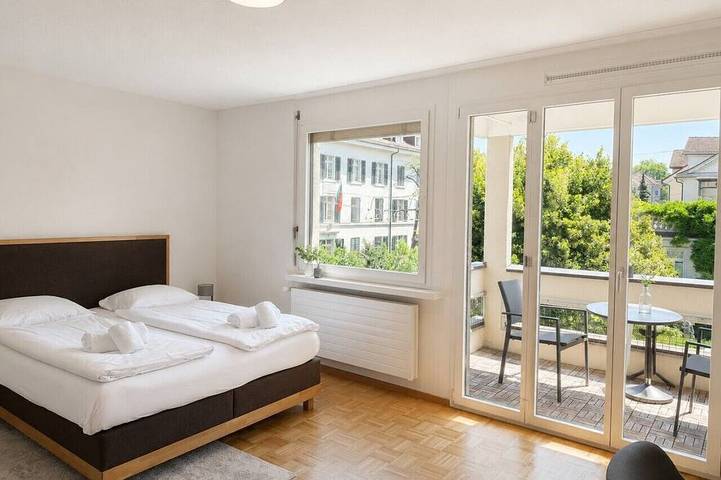 Entire apartment, Studio in a prime location (Art. 5) in Zurich, Zurich district