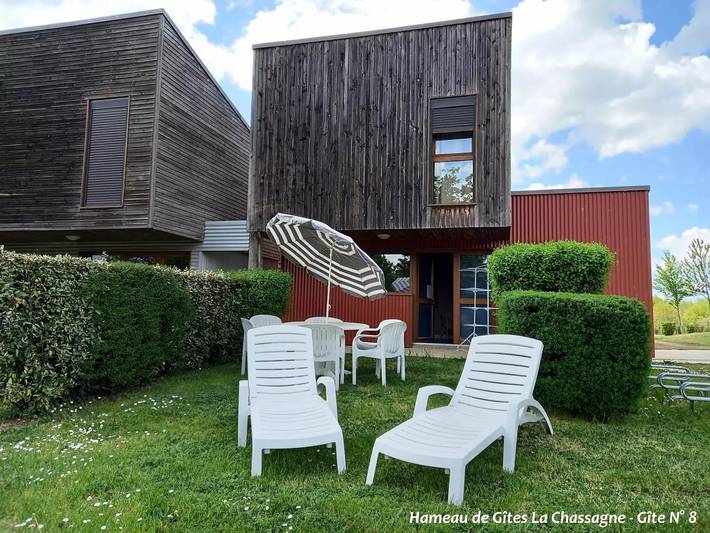 Gîte pour 6 personnes, avec terrasse et piscine dans Lac de Lavaud