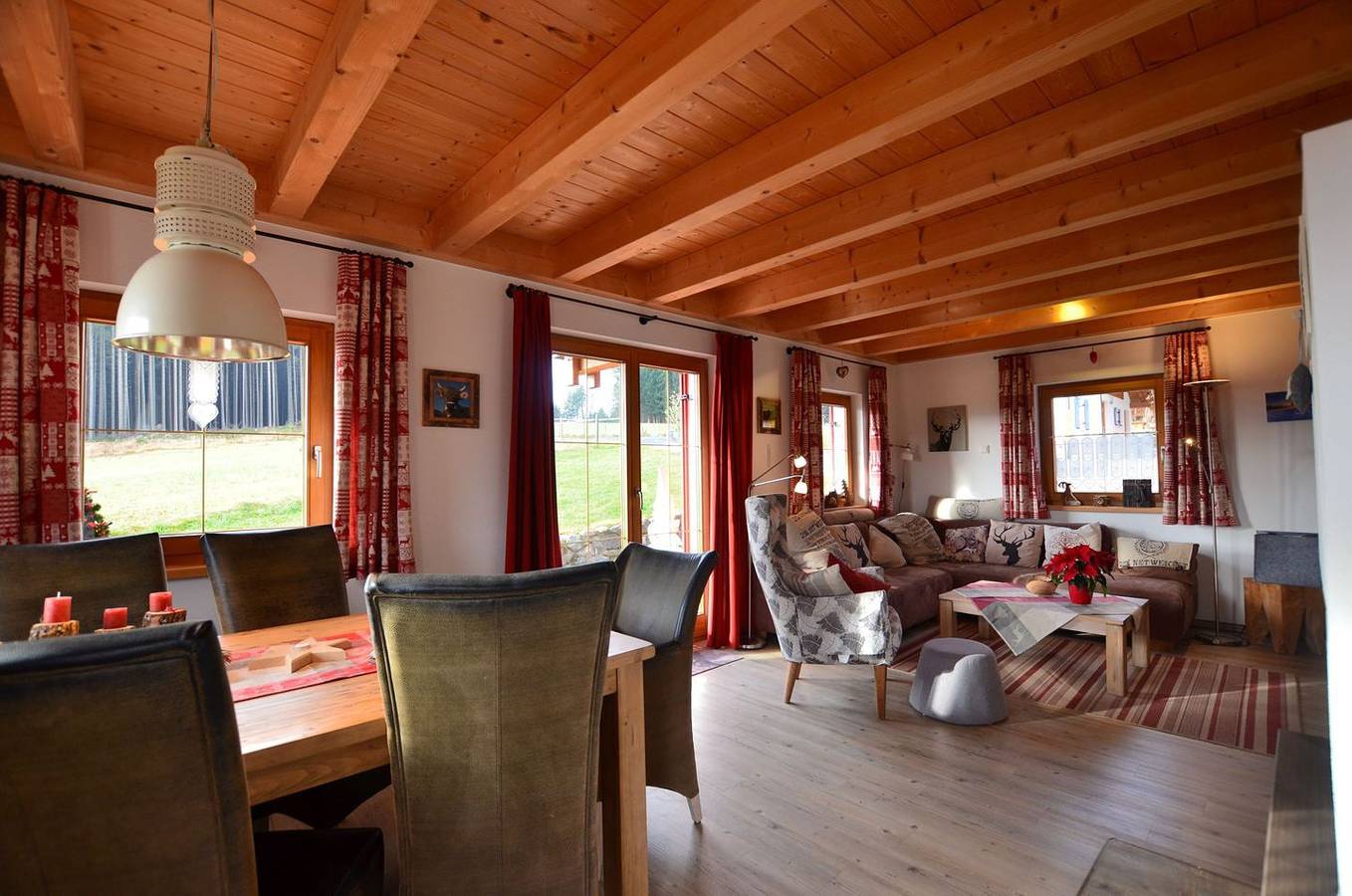 Freistehendes Ferienhaus mit außergewöhnlichem Seeblick, Sauna und Kaminofen in Lechbruck am See, Bayerisch Schwaben