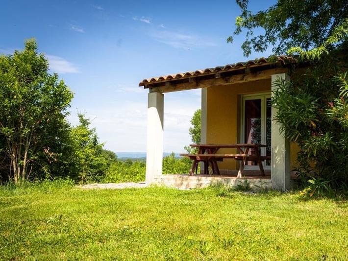 Gîte pour 8 personnes, avec bassin pour enfant et sauna