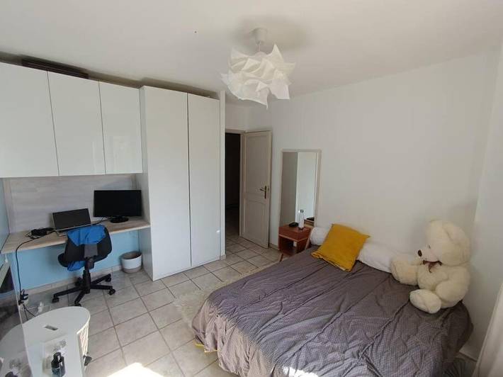 Location de vacances pour 6 personnes, avec piscine et jardin ainsi que terrasse et vue à Reillanne - 2