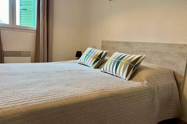 Ganze Wohnung, Apartment 200m from the beach with parking in the heart of Saint Florent! in Saint-Florent, Calvi und Umgebung