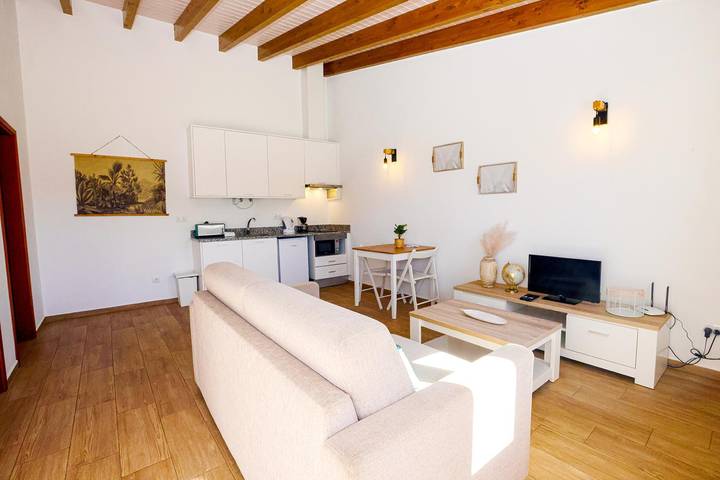 Ganze Wohnung, Ferienwohnung für 3 Personen mit Pool in Odiáxere, Faro Distrikt