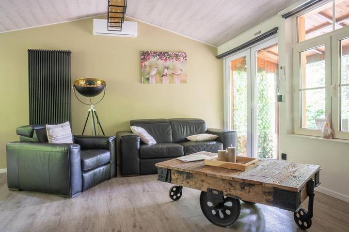 Appartement voor 2 personen, with tuin and sauna as well as whirlpool, met huisdier in Lanaken