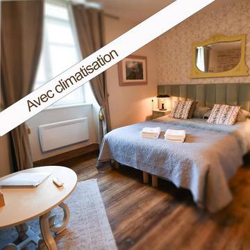 Chambre d’hôte pour 2 personnes, avec vue à Treignac