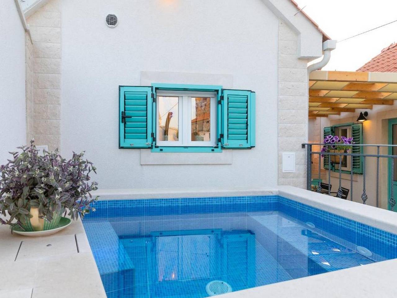 Villa Adriana - Two bedroom Villa with swimming pool in Milna, Brac