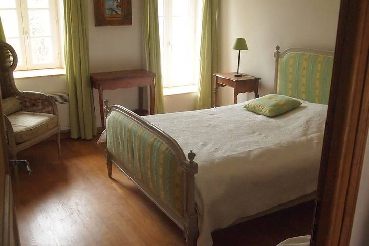 Location de vacances pour 6 personnes, avec jardin et terrasse à Druyes-les-Belles-Fontaines - 3