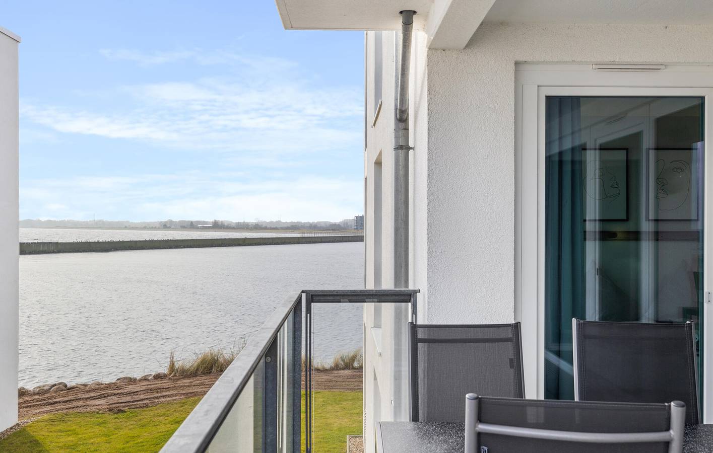 Ganze Ferienwohnung, Apartment mit Meerblick, Parkplatz, Terrasse und Internet - 300m zum Strand in Olpenitz, Kappeln