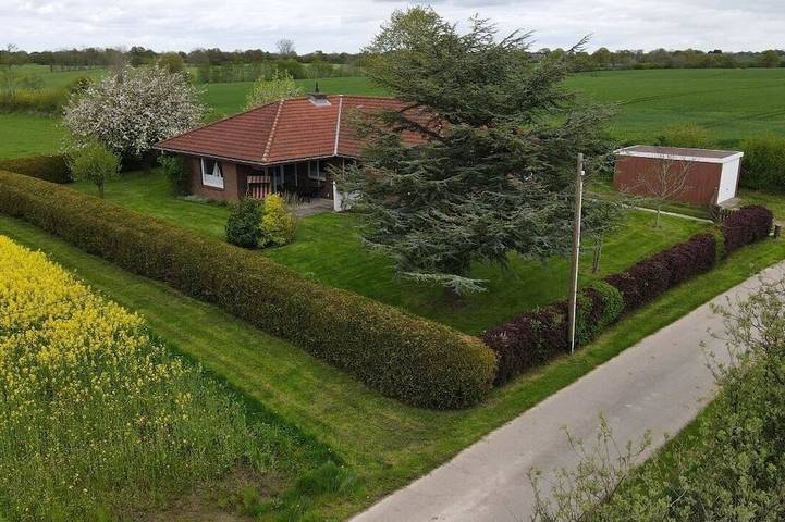 Ferienhaus für 5 Personen, mit Garten und Terrasse in Hasselberg