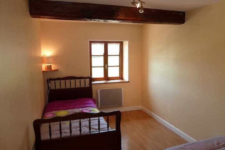 Location de vacances pour 6 personnes, avec jardin à Saint-Christophe-en-Brionnais - 3