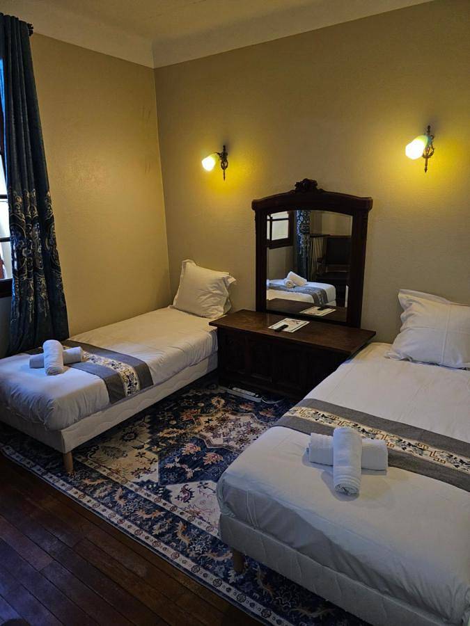 Appartement de vacances entier, Double Room with Mountain View in Yenne, Région de Chambéry