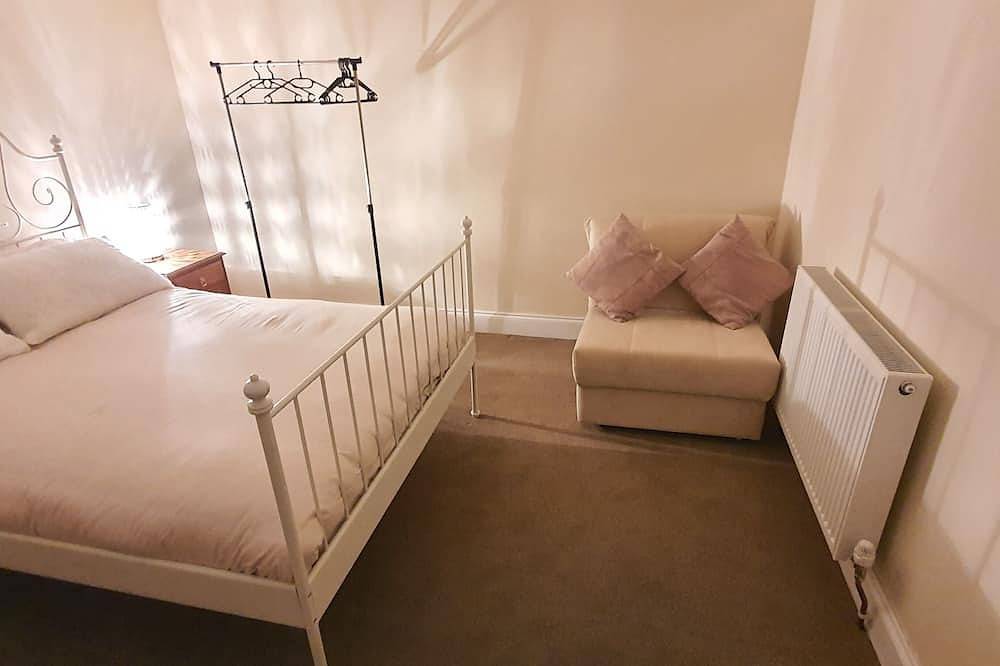 Entire apartment, Grace Apartments - Living Waters 2 in Ashford, Ashford region