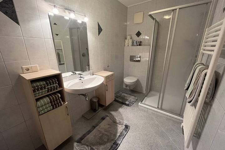 Ganze Wohnung, * Urlaub am Bergbauernhof \"Reutl\" *  FeWo für 1 - 8 Pers  * Sauna * Skibus * in Tuxer Alpen, Zellberg
