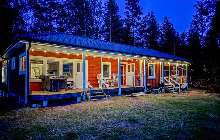 Ferienhaus für 9 Personen, mit Seeblick und Sauna sowie Terrasse und Garten, mit Haustier in Hultsfreds und Umgebung - 4