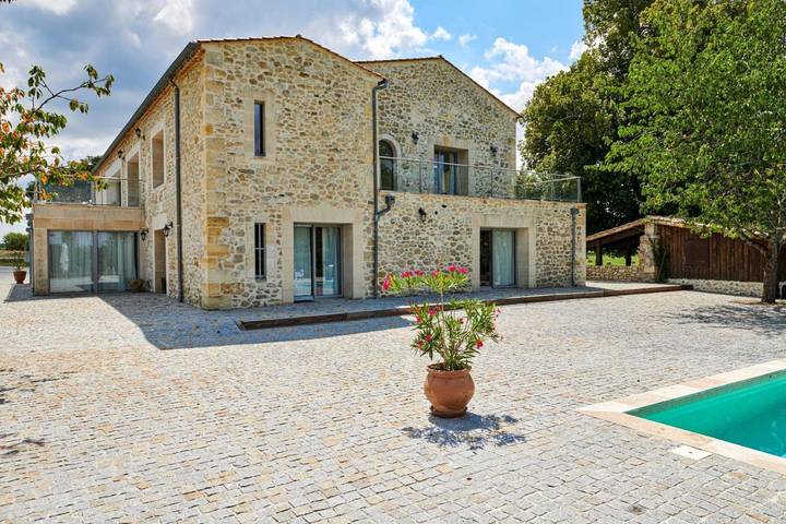 Gîte pour 2 personnes, avec jardin ainsi que vue et piscine à Saint-Sulpice-et-Cameyrac - 4