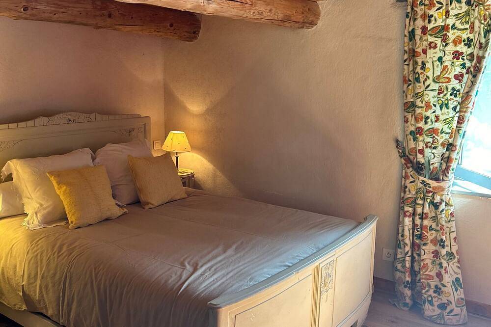 Retraite pour Couple dans Maison de Vigne avec Terrasse in Tailhac, Haute-Loire