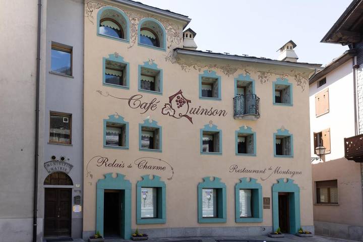 Maison d’hôte pour 2 personnes, avec jacuzzi et balcon dans Morgex